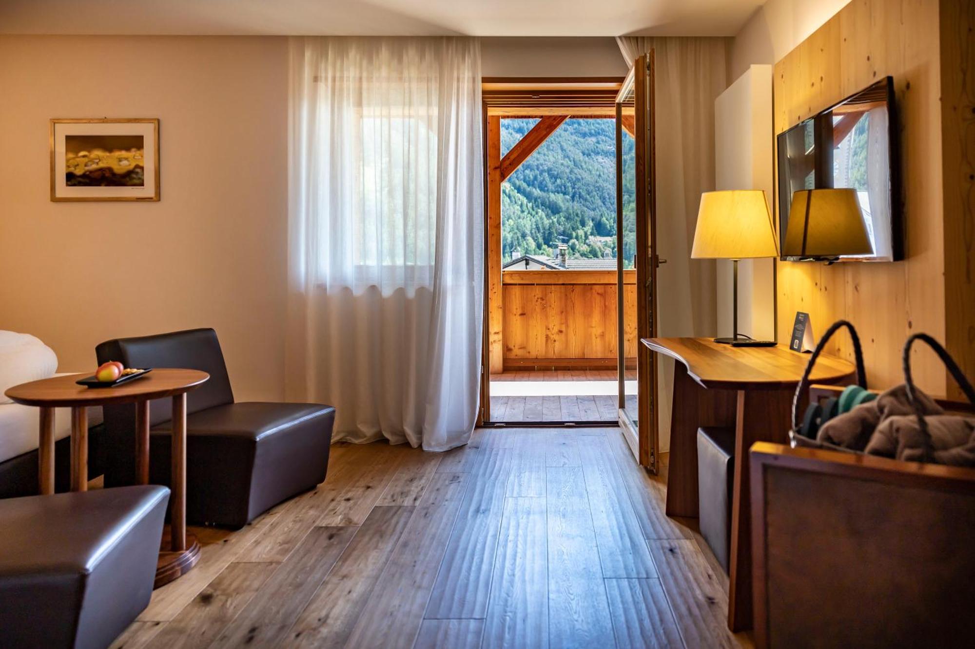 Artnatur Dolomites Hotel&Spa Siusi Værelse billede